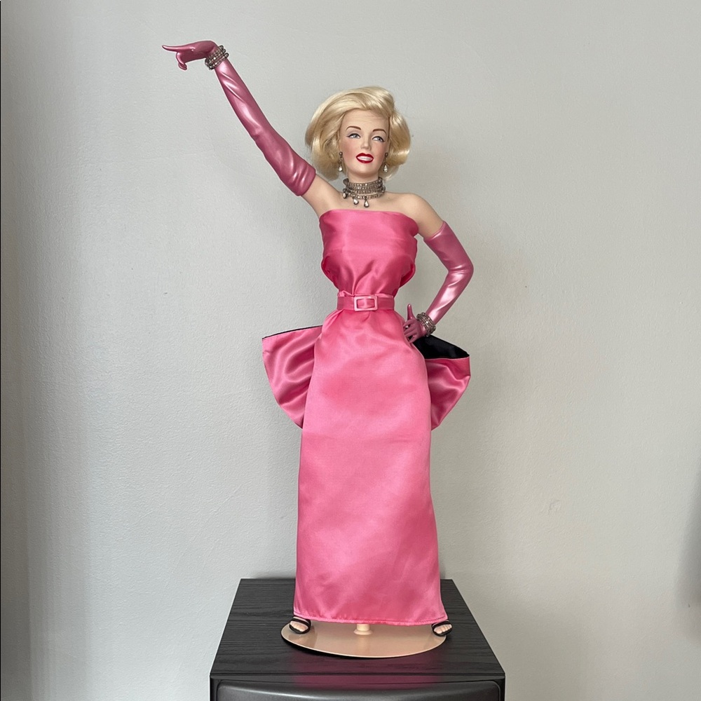 Marilyn Monroe Porcelain Doll
